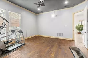 217 Steeplechase Dr, Irving, TX 75062 - Photo 19