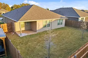 549 Bronze Cir E, Springtown, TX 76082 - Photo 25