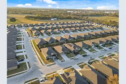 549 Bronze Circle E, Springtown, TX 76082 - Photo 27