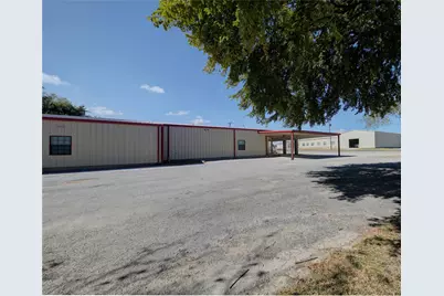 205 N Davis Street, Chico, TX 76431 - Photo 31