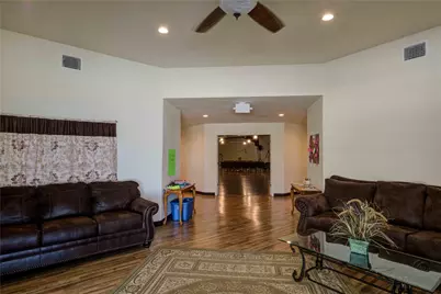 205 N Davis Street, Chico, TX 76431 - Photo 7