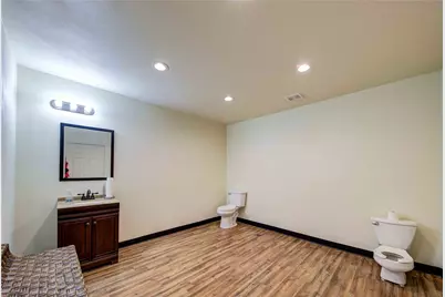 205 N Davis Street, Chico, TX 76431 - Photo 19