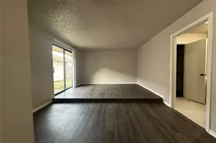 305 Marriott Ln, Garland, TX 75040 - Photo 21