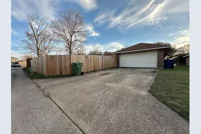 305 Marriott Lane, Garland, TX 75040 - Photo 29