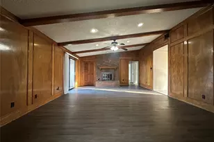 305 Marriott Ln, Garland, TX 75040 - Photo 5