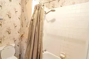 5401 Glen Canyon Rd, Fort Worth, TX 76137 - Photo 9