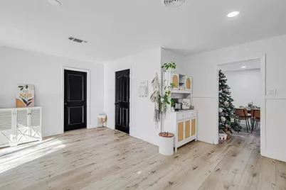 7116 Meadowbrook Drive, Fort Worth, TX 76112 - Photo 13