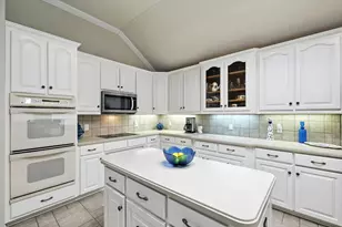 3612 Bordeaux Ln, Hurst, TX 76054 - Photo 17