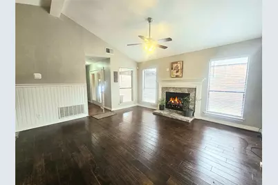 318 Teakwood Lane, Lewisville, TX 75067 - Photo 5