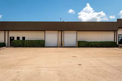 104 A Industrial Drive, Waxahachie, TX 75165 - Photo 1