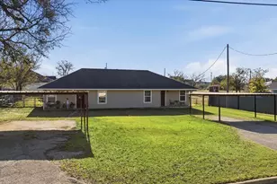 404 A/B Bryan, Glen Rose, TX 76043 - Photo 1