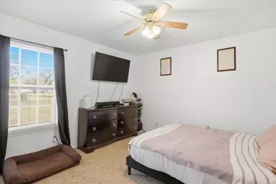 404 A/B Bryan, Glen Rose, TX 76043 - Photo 11