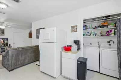 404 A/B Bryan, Glen Rose, TX 76043 - Photo 7