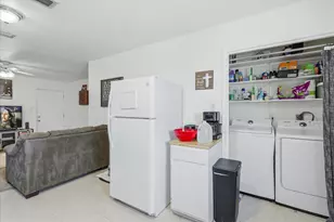 404 A/B Bryan, Glen Rose, TX 76043 - Photo 7