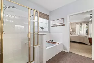 12329 Hawk Creek Dr, Frisco, TX 75033 - Photo 17