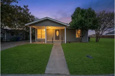 505 Perry Avenue, Waxahachie, TX 75165 - Photo 1