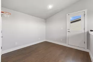 5818 Lindell Ave, Dallas, TX 75206 - Photo 29