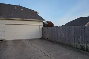 5445 Avery Ln, Grand Prairie, TX 75052 - Photo 19