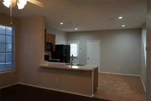 5445 Avery Ln, Grand Prairie, TX 75052 - Photo 7