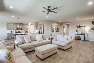 1338 Elmwood Dr, Cedar Hill, TX 75104 - Photo 9