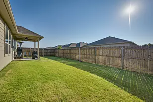10621 Alpine Meadow Ln, Fort Worth, TX 76140 - Photo 35