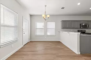 9930 Ironhorse Dr, Dallas, TX 75227 - Photo 11