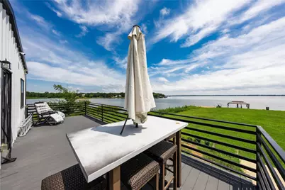 726 Lakeshore Drive, Seven Points, TX 75143 - Photo 3