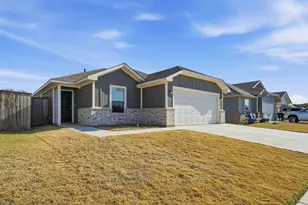 7801 Vineyard Dr, Abilene, TX 79606 - Photo 3