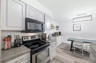 736 NW Wood St, Burleson, TX 76028 - Photo 25