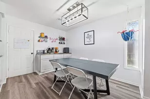 736 NW Wood St, Burleson, TX 76028 - Photo 19