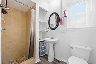 736 NW Wood St, Burleson, TX 76028 - Photo 15