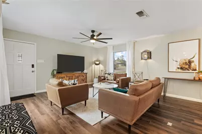 301 Granada Calle Street, Granbury, TX 76049 - Photo 5