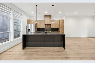 2206 Arroyo Avenue #204, Dallas, TX 75219 - Photo 3