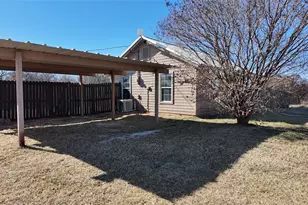 137 Wesley Ln, Bridgeport, TX 76426 - Photo 5
