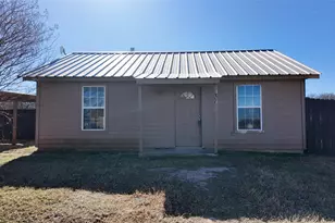 137 Wesley Ln, Bridgeport, TX 76426 - Photo 1
