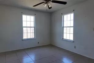 137 Wesley Ln, Bridgeport, TX 76426 - Photo 11