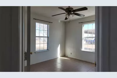 137 Wesley Lane, Bridgeport, TX 76426 - Photo 13