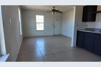 137 Wesley Lane, Bridgeport, TX 76426 - Photo 5