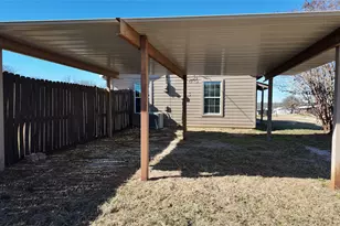 137 Wesley Ln, Bridgeport, TX 76426 - Photo 3