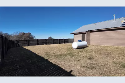 137 Wesley Lane, Bridgeport, TX 76426 - Photo 33