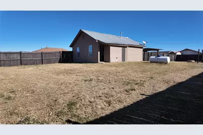 137 Wesley Lane, Bridgeport, TX 76426 - Photo 35