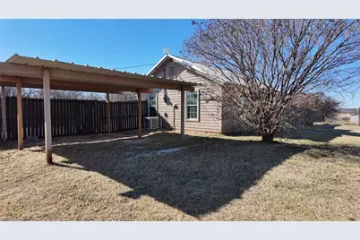 137 Wesley Lane, Bridgeport, TX 76426 - Photo 3