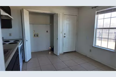 137 Wesley Lane, Bridgeport, TX 76426 - Photo 25