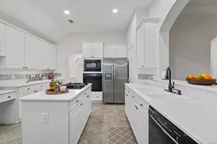 639 Stafford Cir, Rockwall, TX 75087 - Photo 5