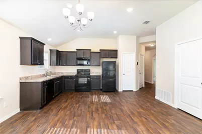 1404 Glen Garden Drive, Fort Worth, TX 76104 - Photo 3