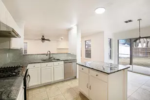 4800 Sleepy Ridge Cir, Fort Worth, TX 76133 - Photo 13