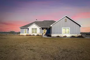 149 Kingston Ln, Brock, TX 76087 - Photo 1