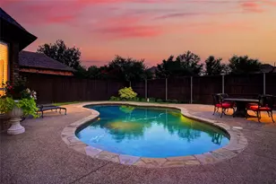 9100 Belshire Dr, North Richland Hills, TX 76182 - Photo 37