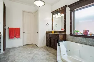 9100 Belshire Dr, North Richland Hills, TX 76182 - Photo 19