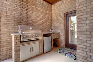 9100 Belshire Dr, North Richland Hills, TX 76182 - Photo 35